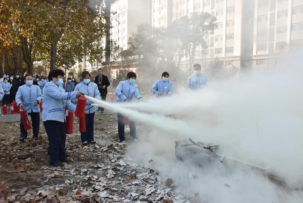 曲阜师范大学举行2021年消防宣传月启动仪式暨消防实战演练