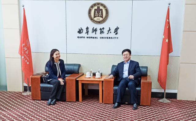 哥伦比亚大学程贺南教授来我校进行学术交流 曲阜师范大学 哥伦比亚大学程贺南教授来我校进行学术交流 曲阜师范大学