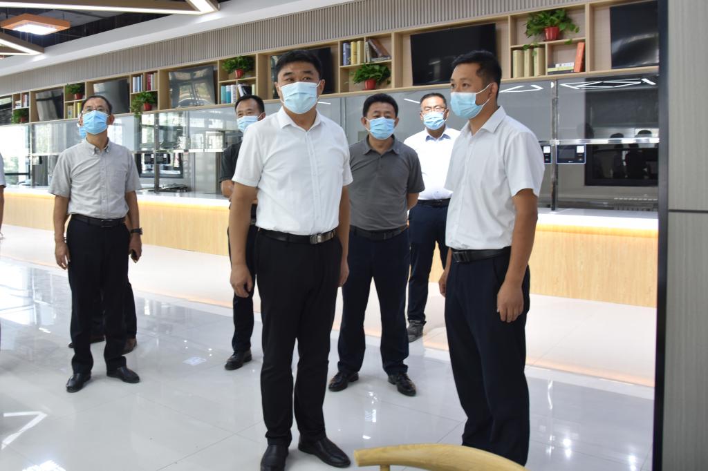 党委书记邢光带队督导检查学校疫情防控工作